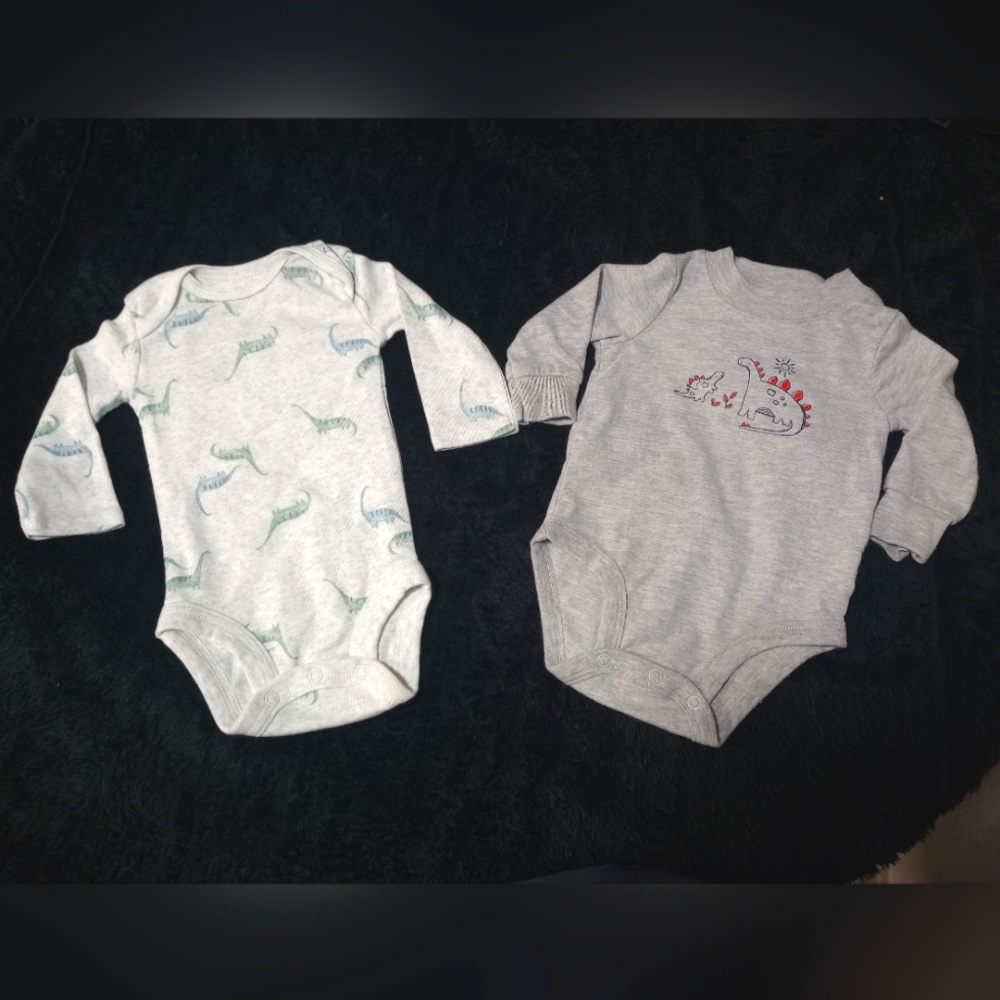 Carter's long sleeve dinosaur body suits
